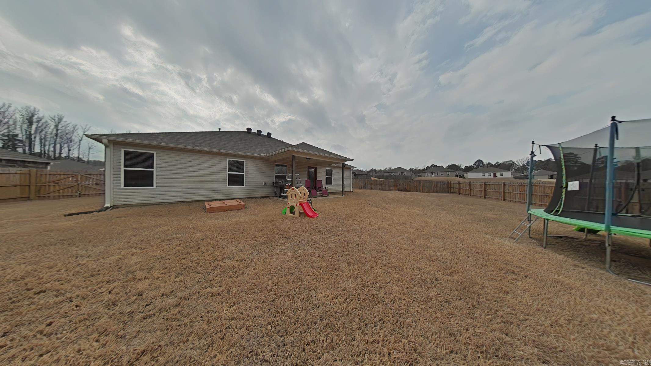 6040 Woodcreek Cove