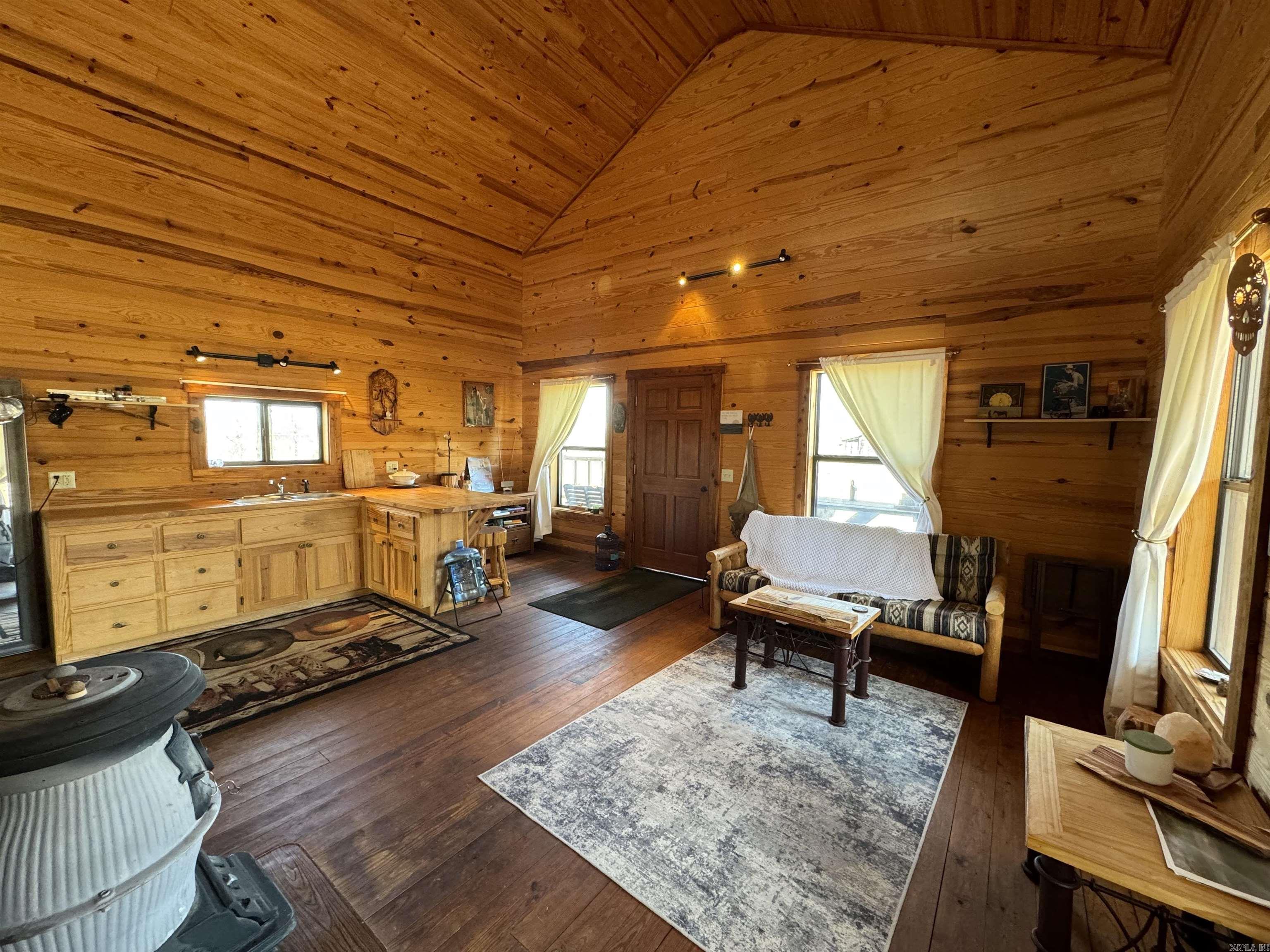 129 Cleng Personn Street