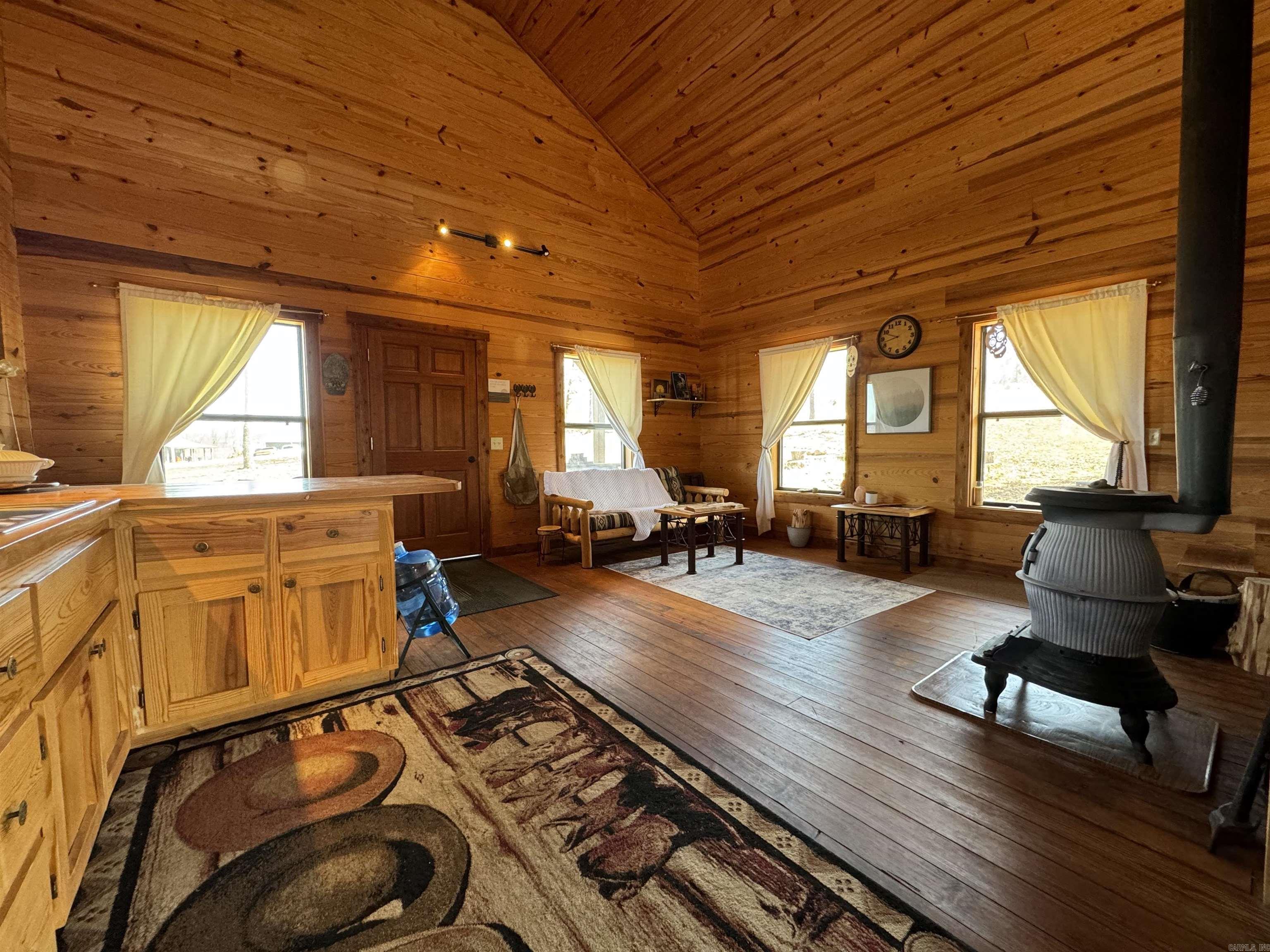 129 Cleng Personn Street