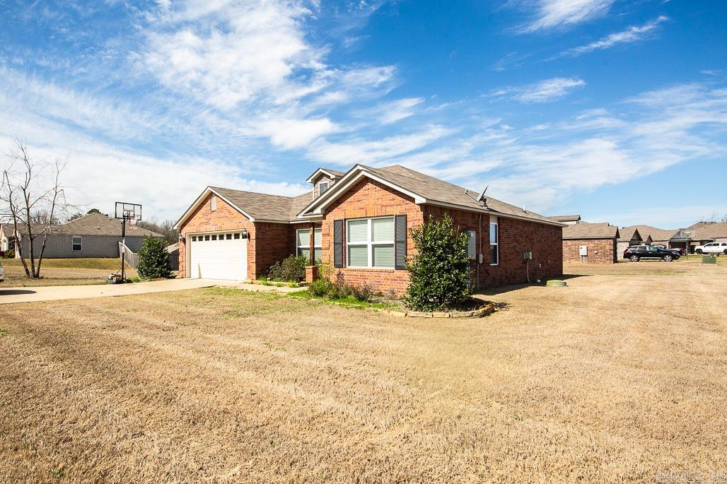 908 Greystone Boulevard