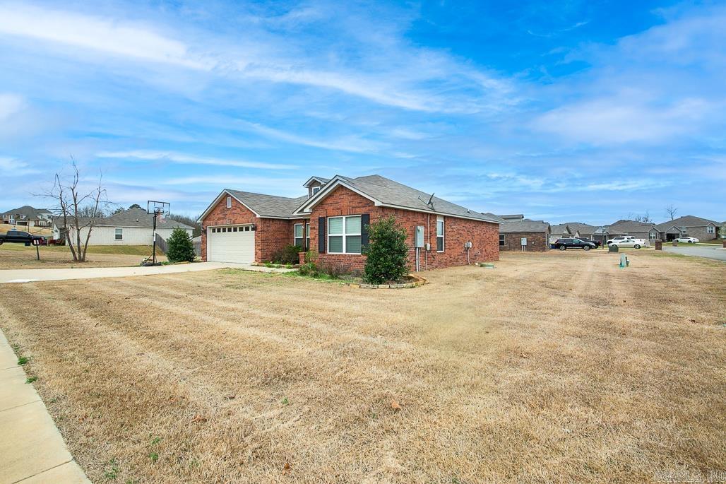 908 Greystone Boulevard