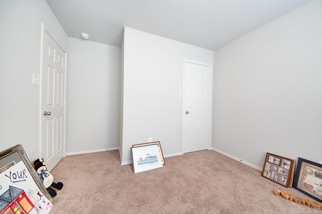 908 Greystone Boulevard