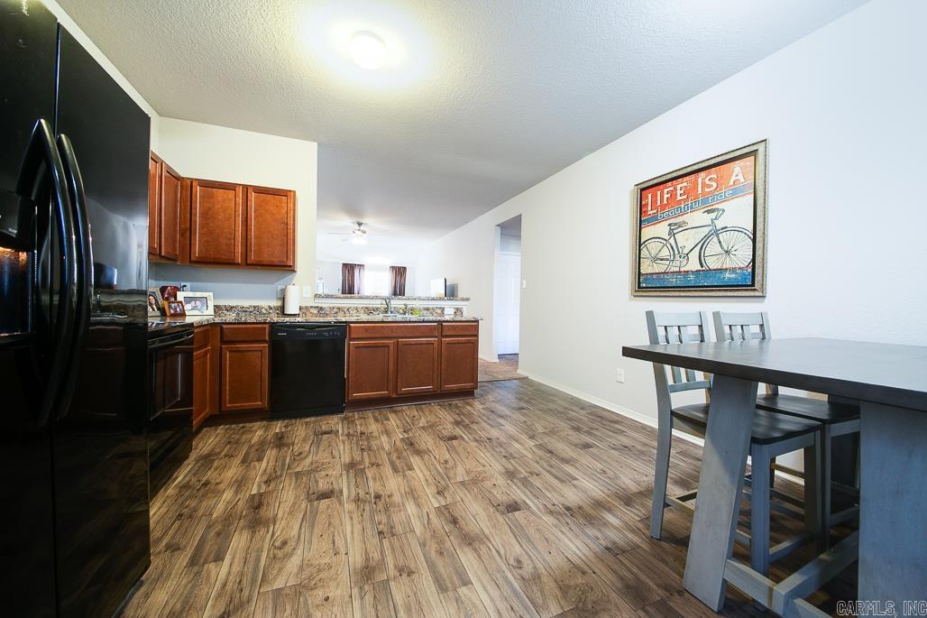 908 Greystone Boulevard