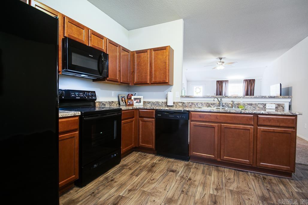 908 Greystone Boulevard