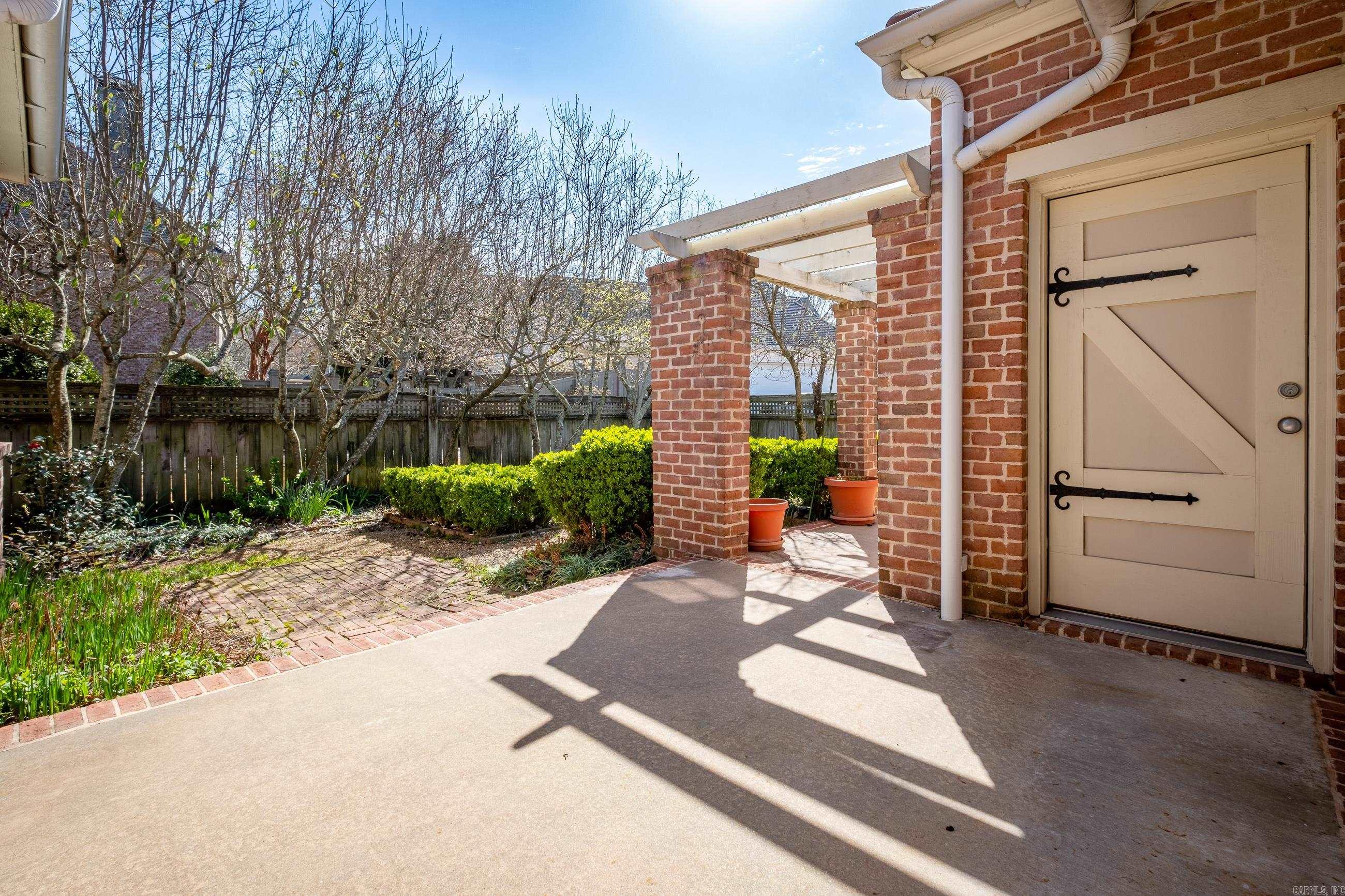 10 Saint Johns Place