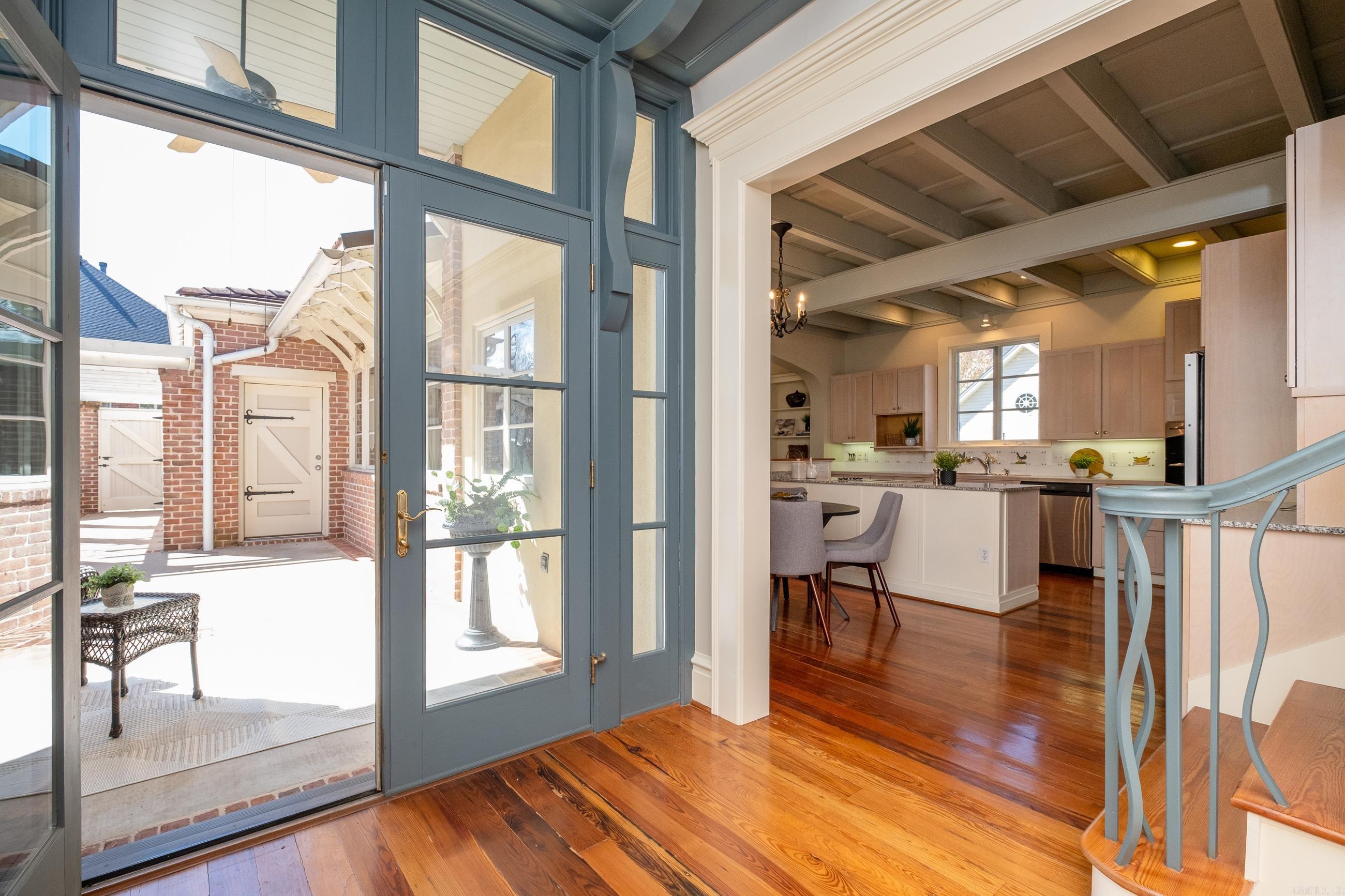 10 Saint Johns Place