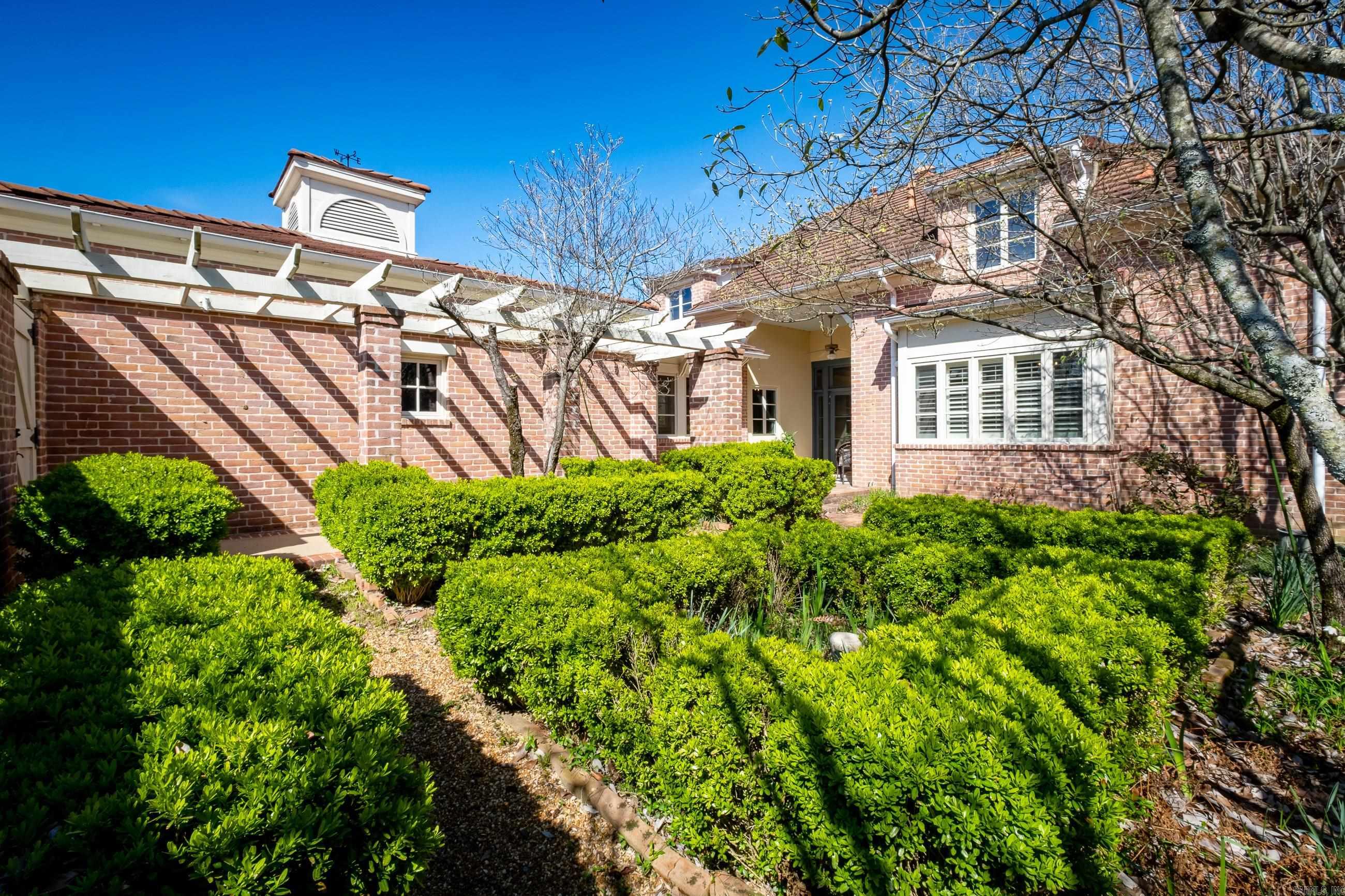 10 Saint Johns Place