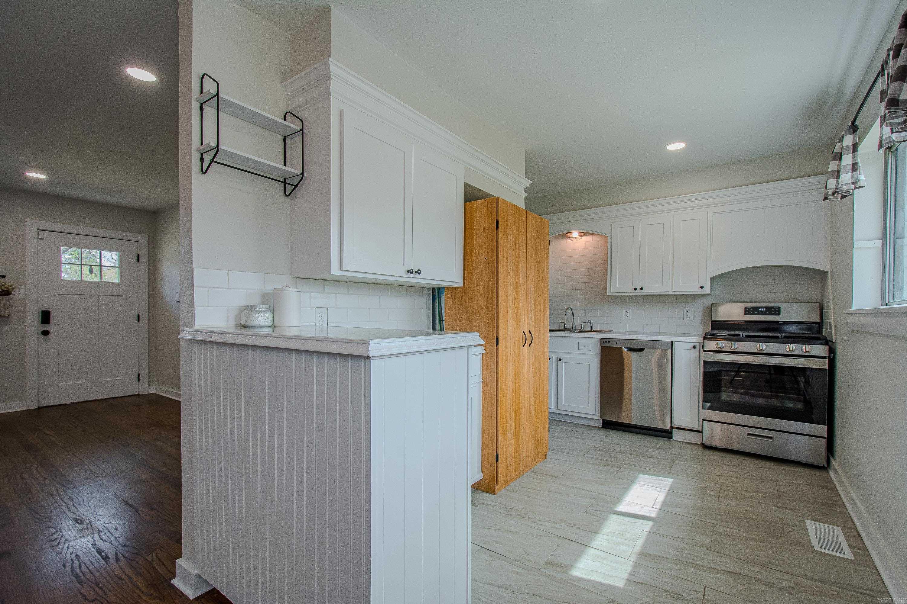 318 W K Avenue