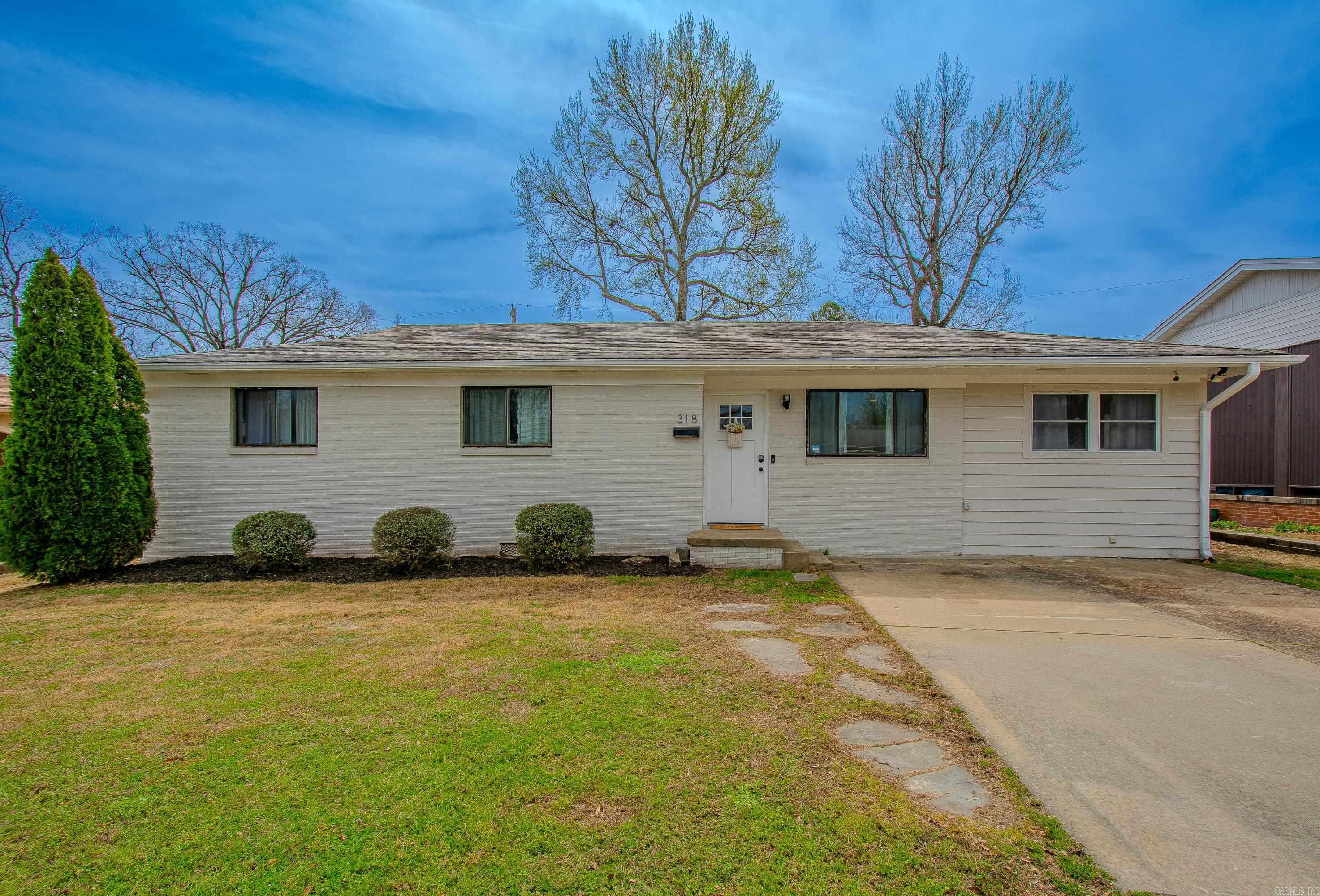 318 W K Avenue