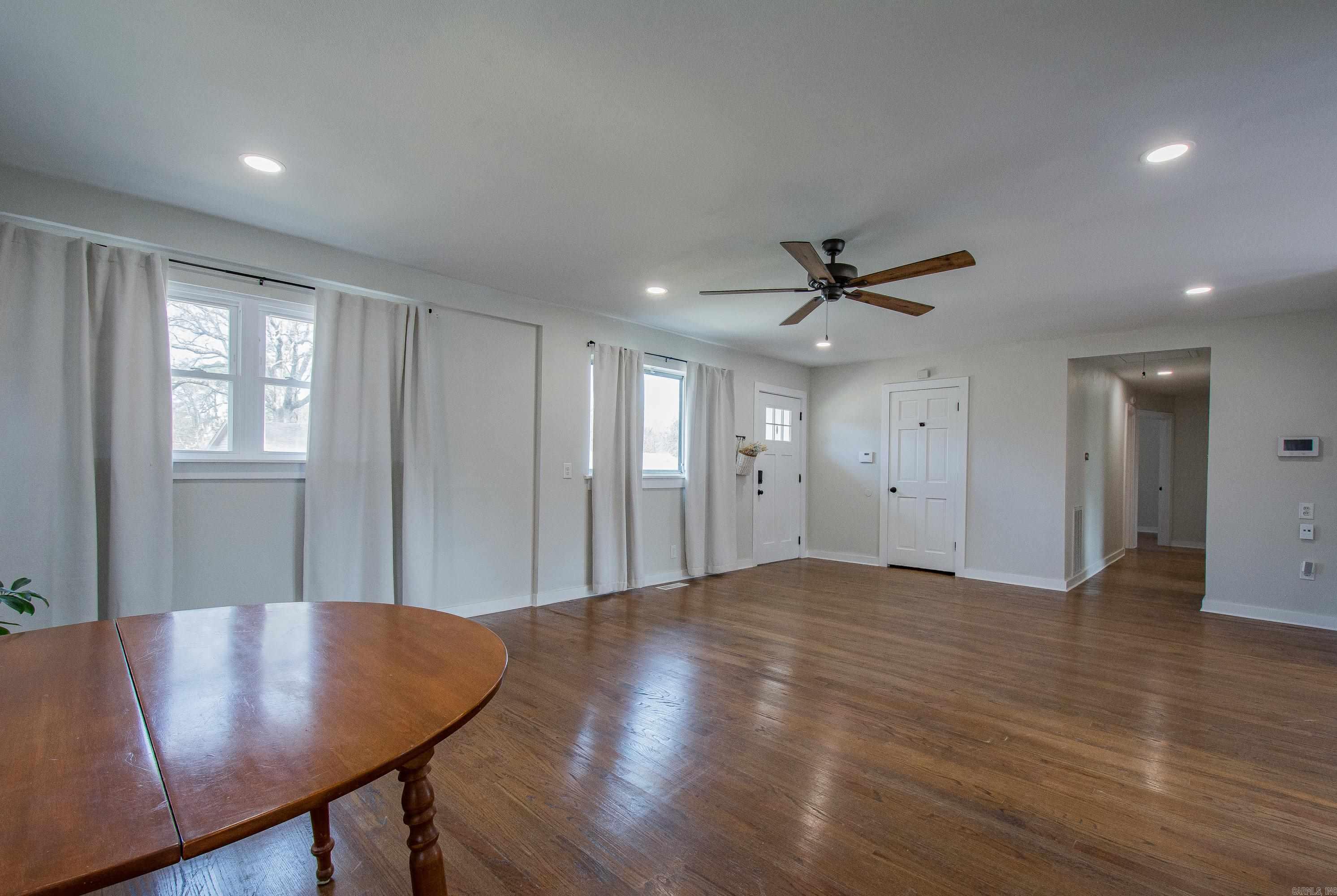 318 W K Avenue