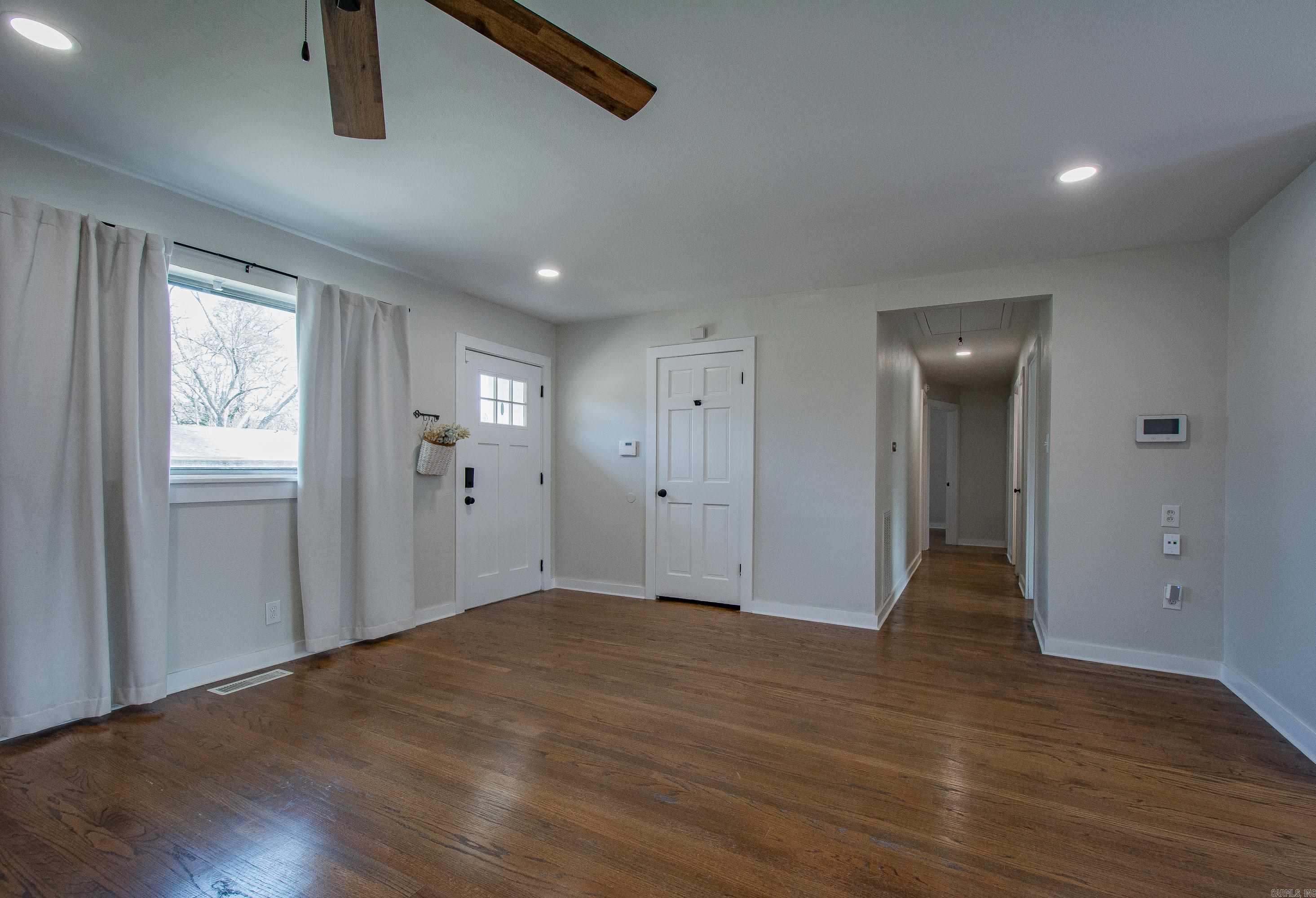 318 W K Avenue