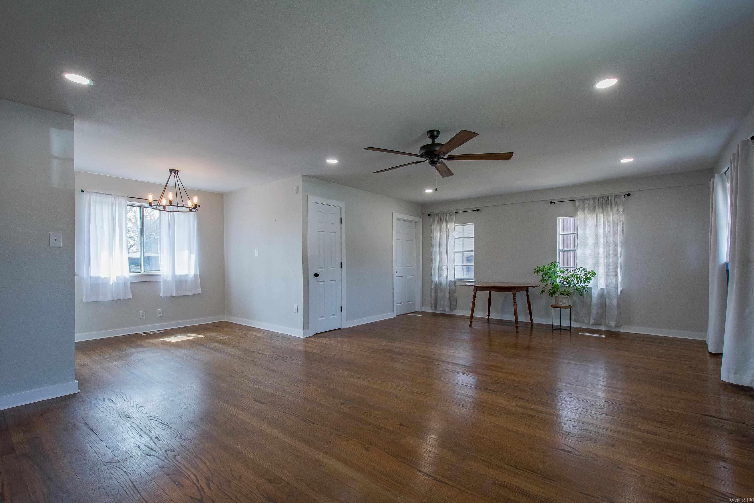 318 W K Avenue