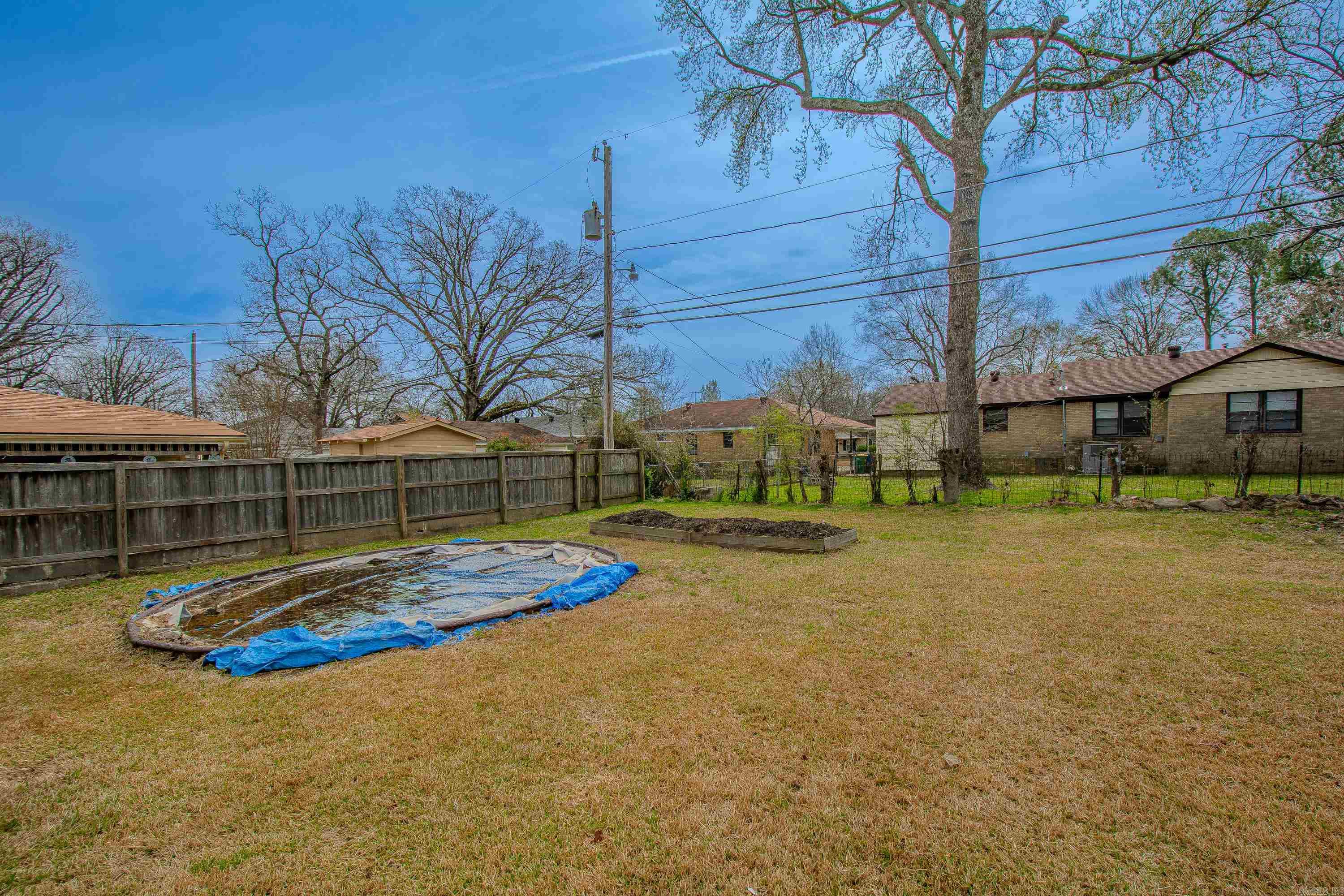 318 W K Avenue