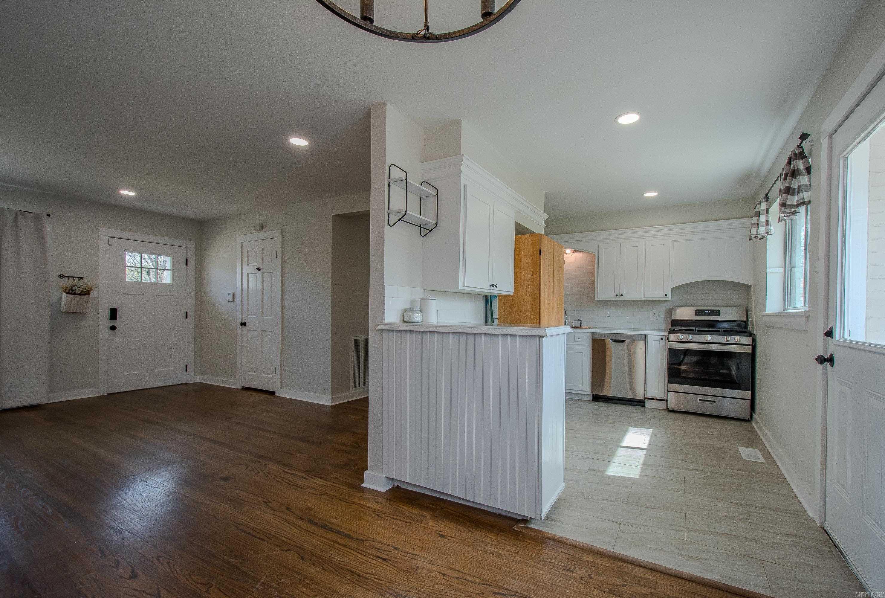 318 W K Avenue
