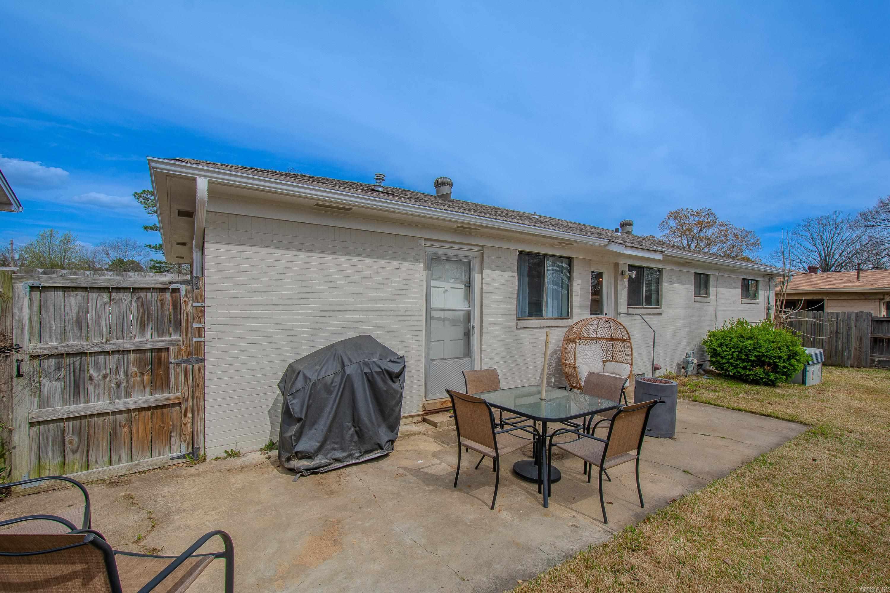 318 W K Avenue