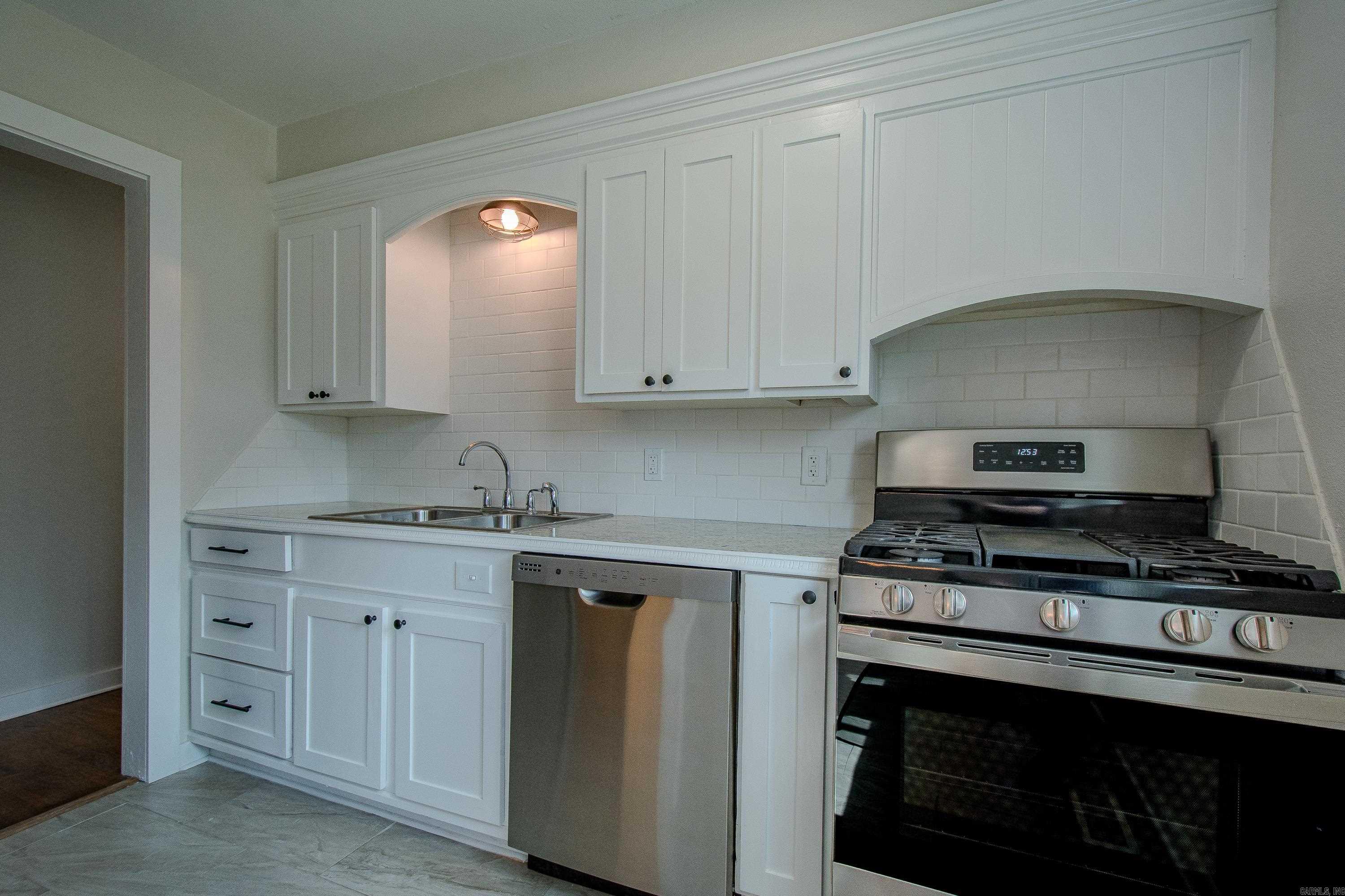 318 W K Avenue