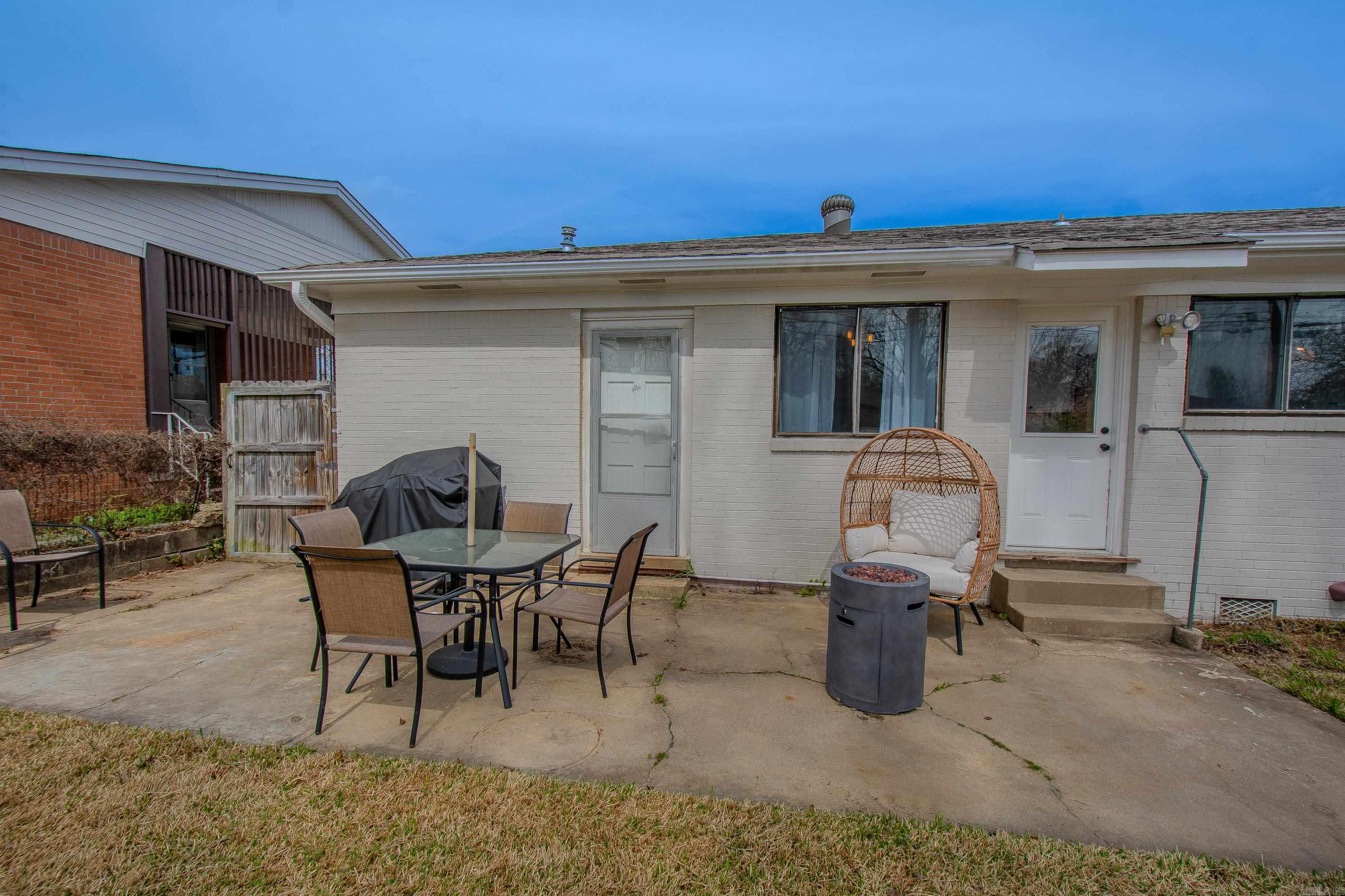 318 W K Avenue