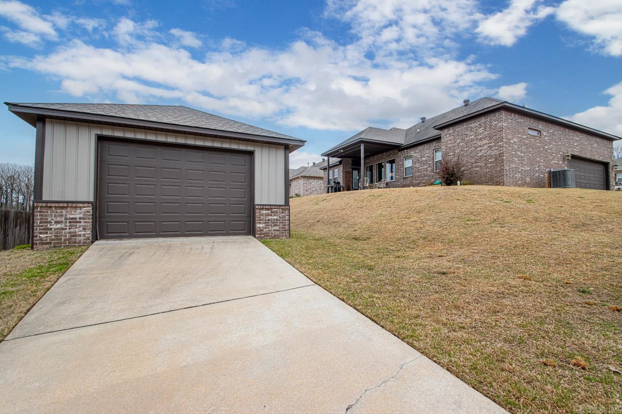 4000 Springwood Circle