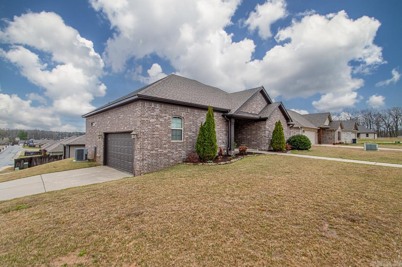 4000 Springwood Circle