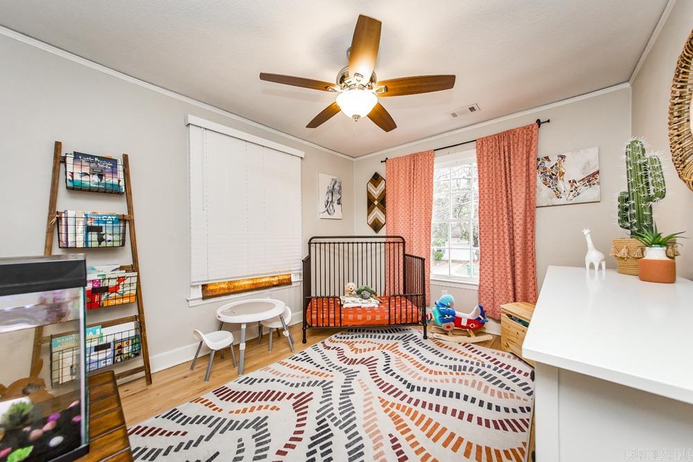 1009 N Taylor Street