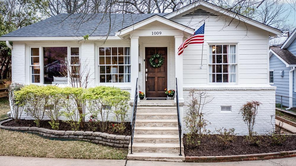 1009 N Taylor Street