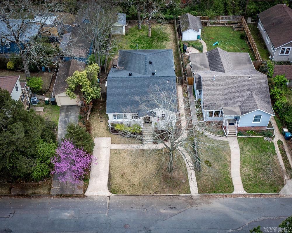 1009 N Taylor Street