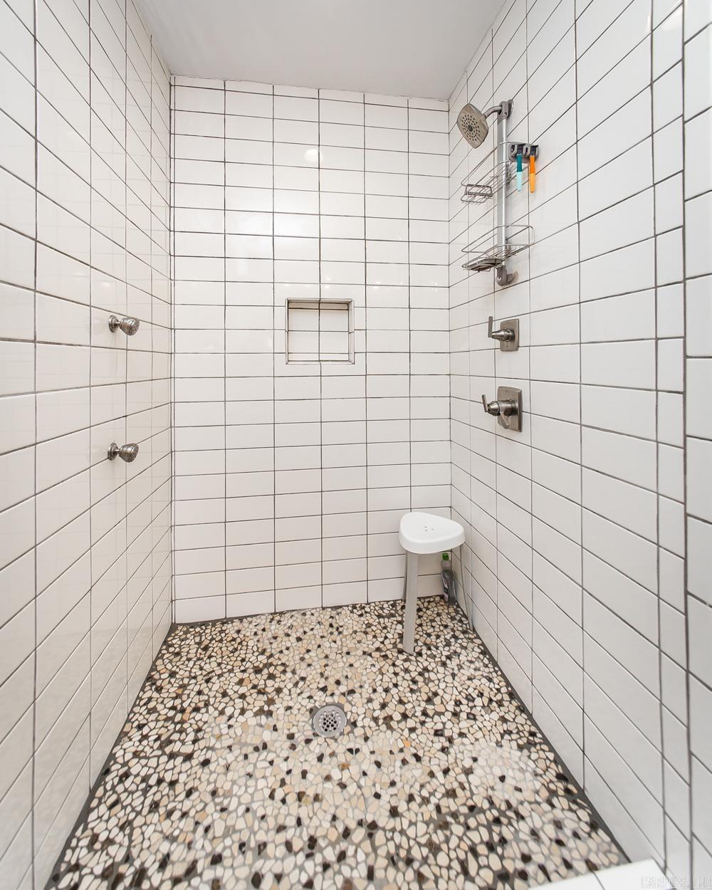 1009 N Taylor Street