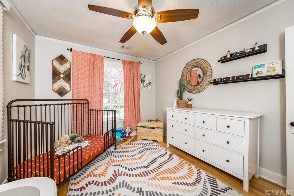 1009 N Taylor Street