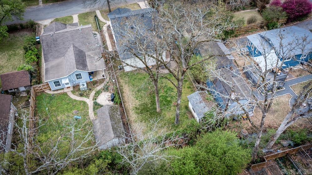 1009 N Taylor Street