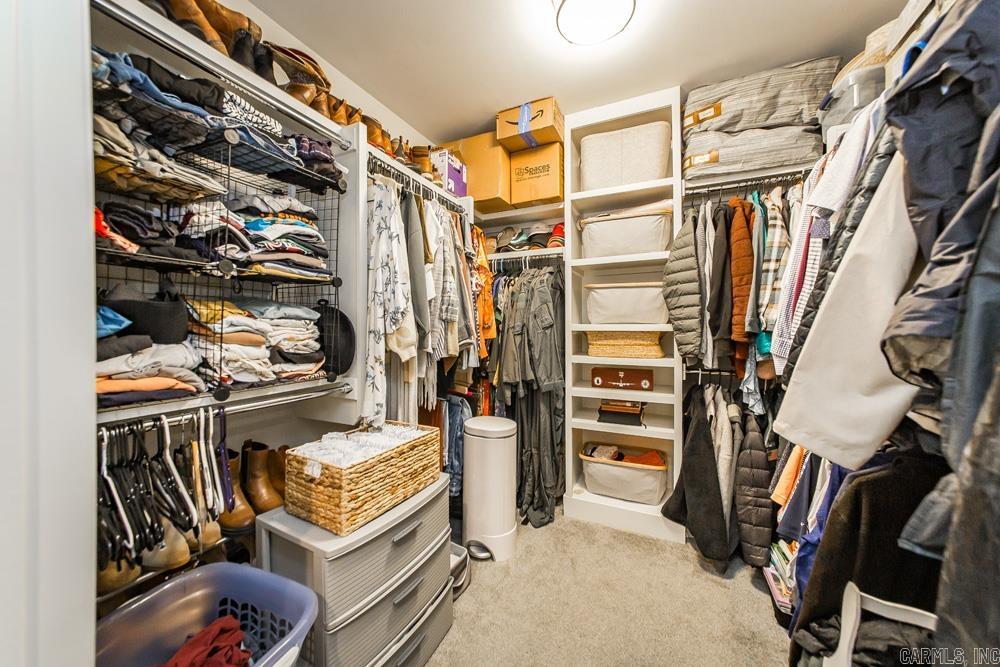 1009 N Taylor Street