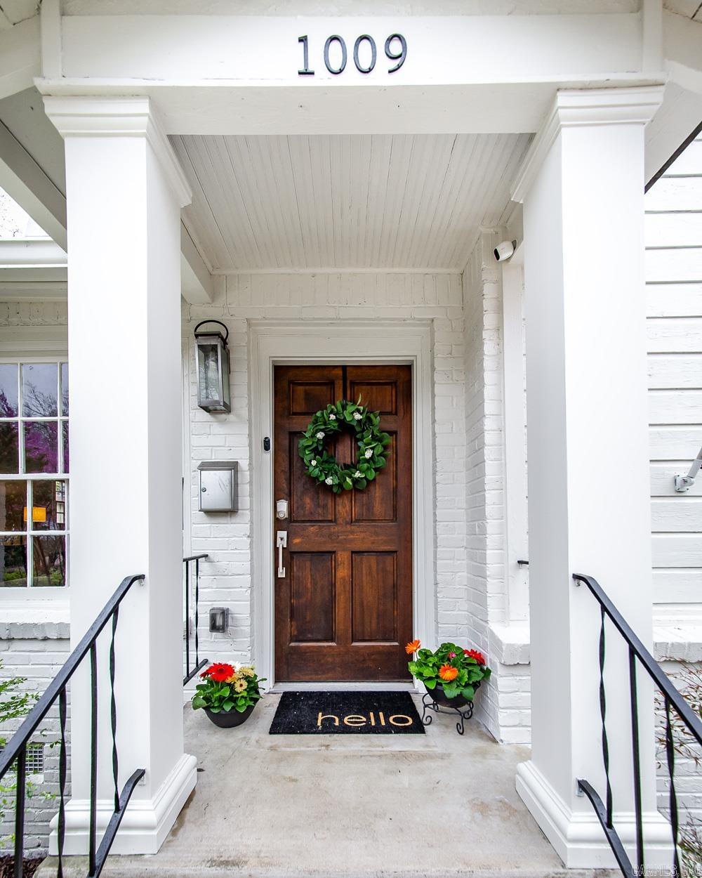 1009 N Taylor Street