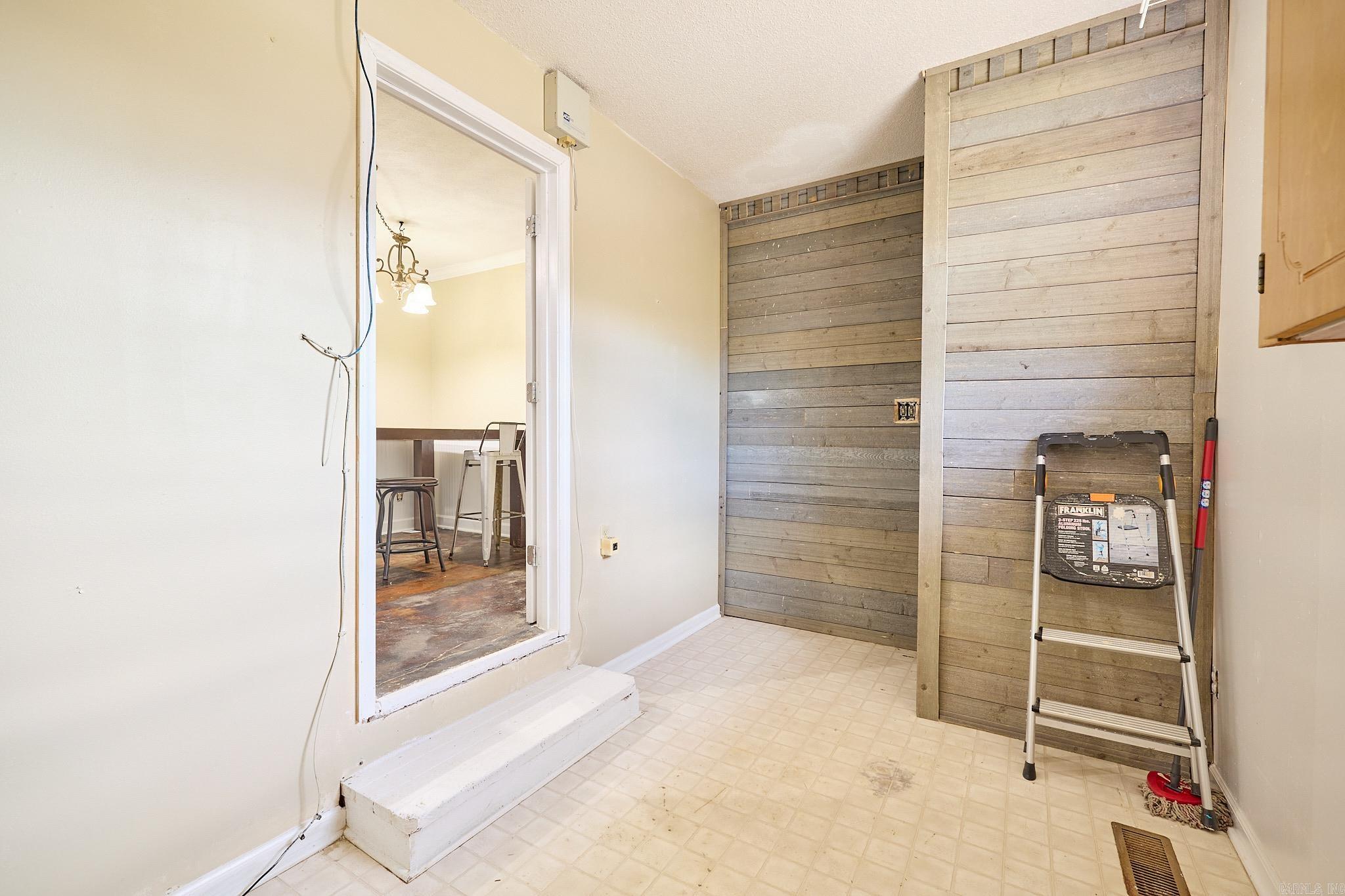 2413 Kruse Loop