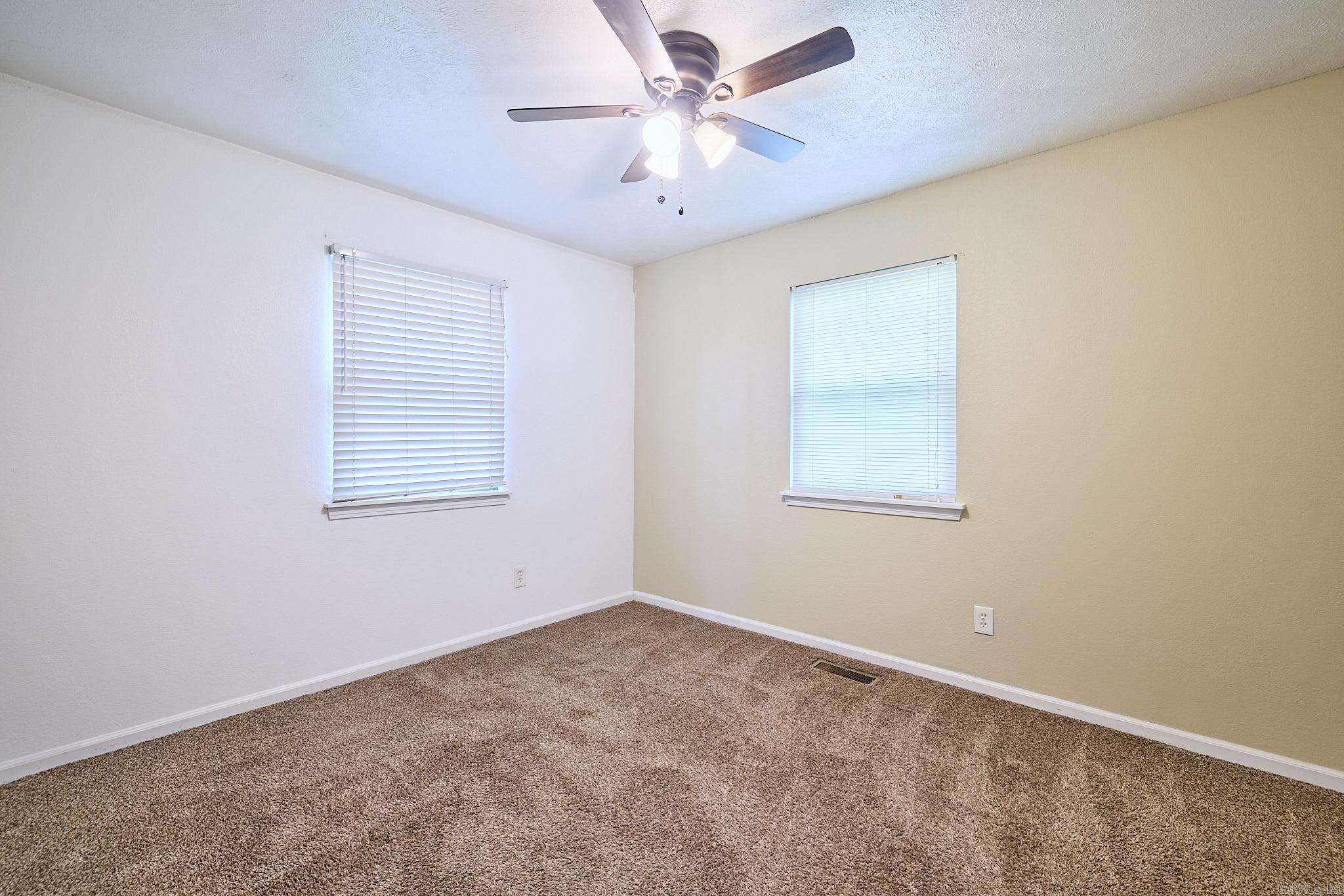 2413 Kruse Loop