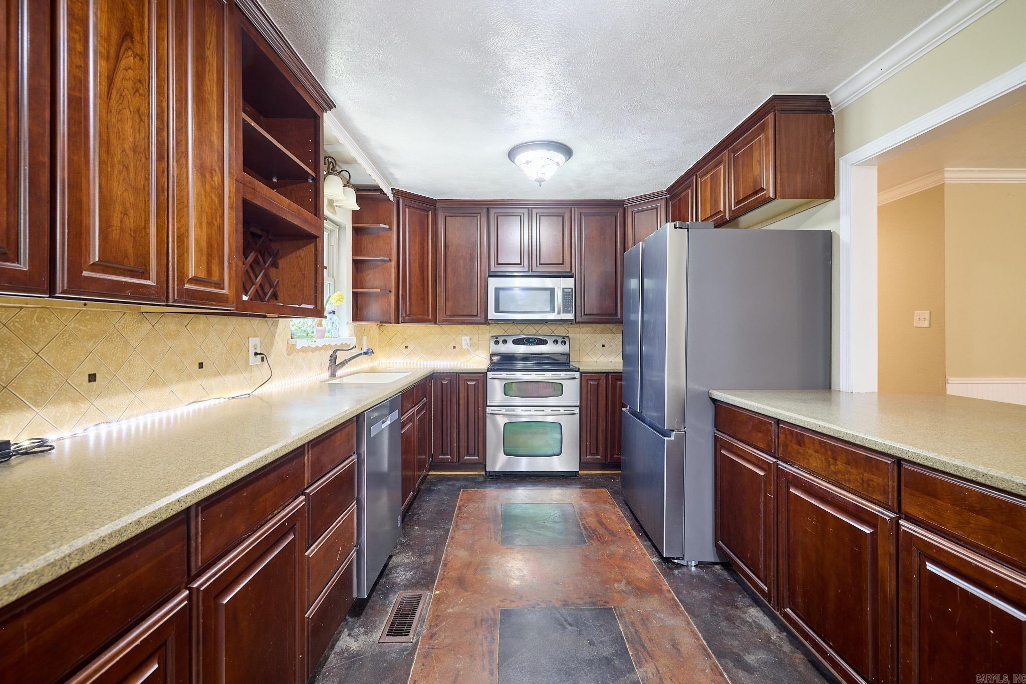 2413 Kruse Loop