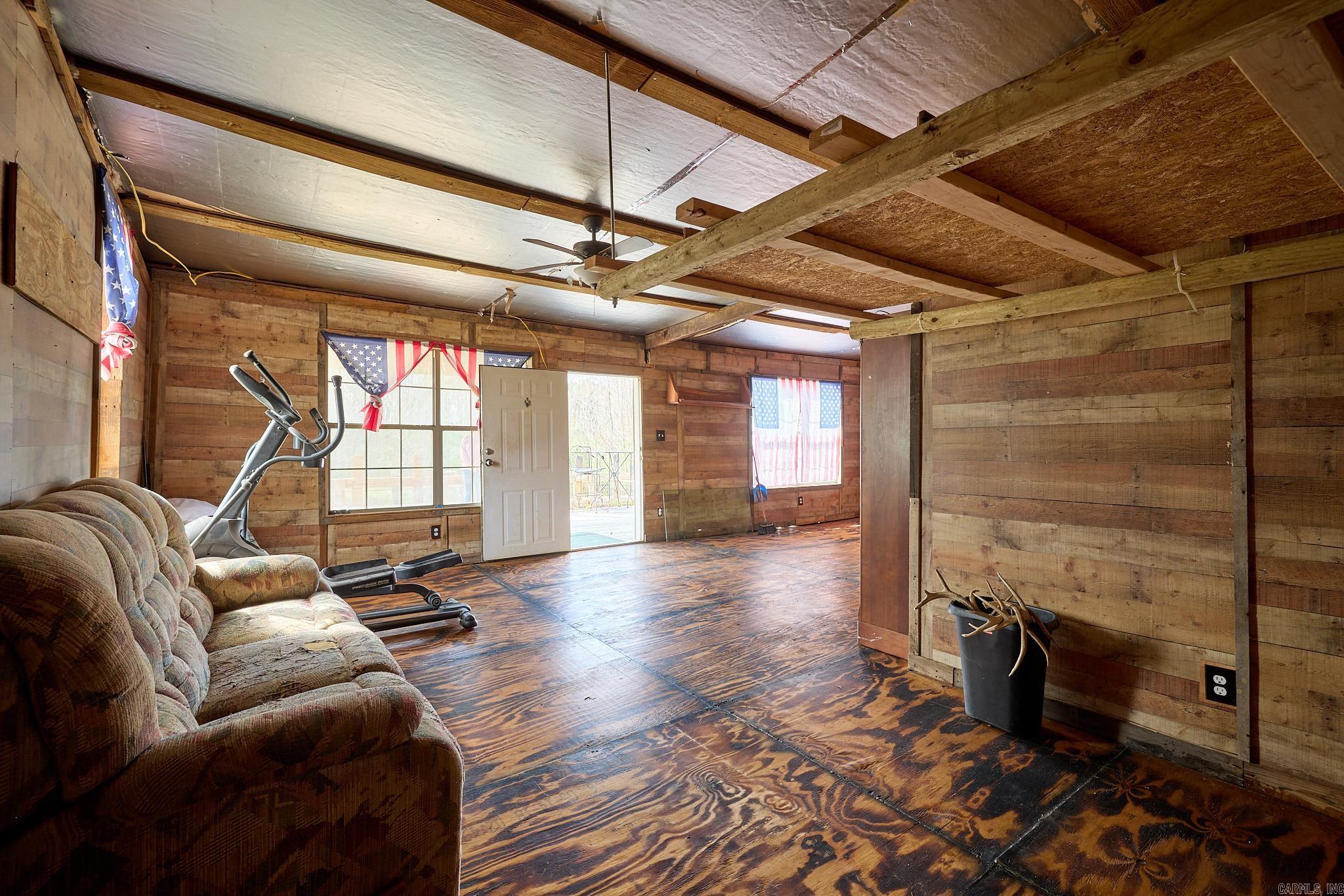 2413 Kruse Loop