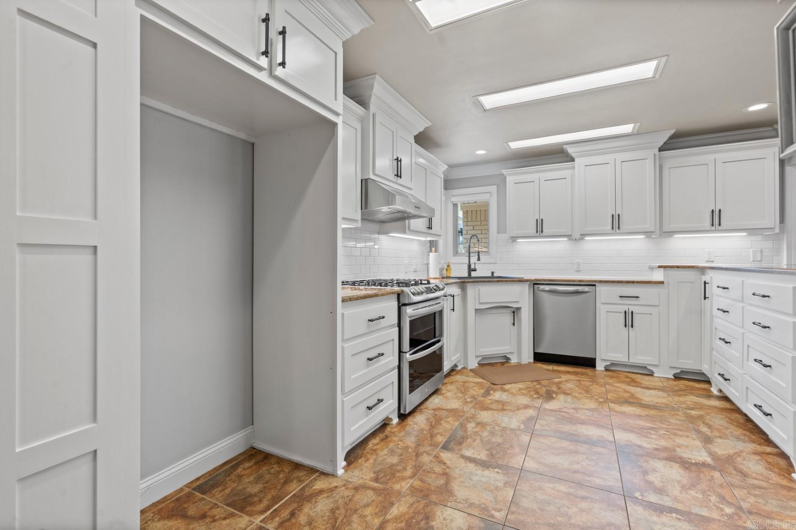 401 Phadral Point