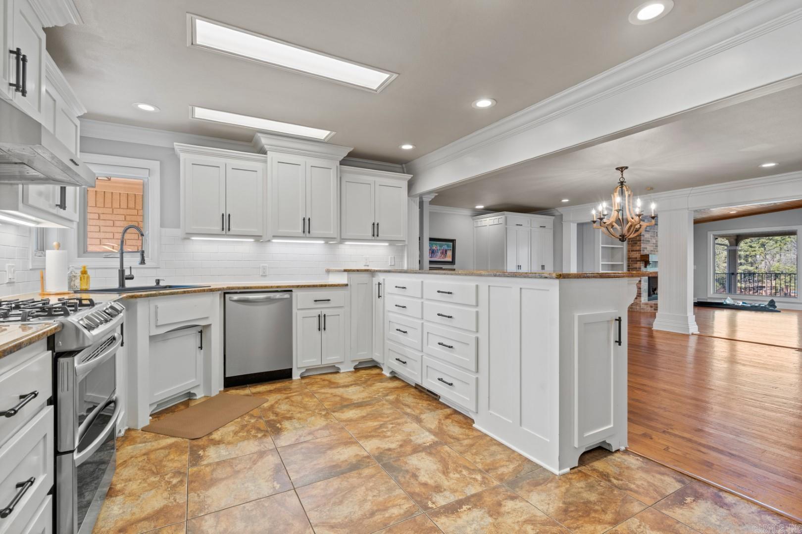 401 Phadral Point