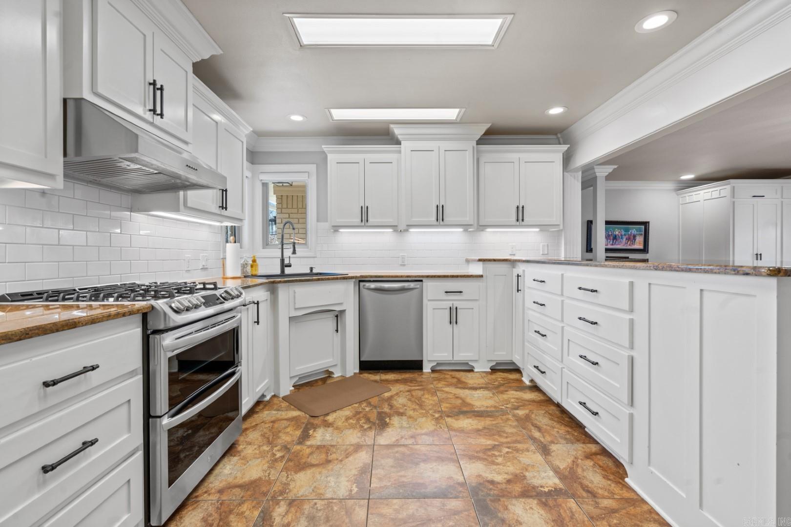 401 Phadral Point