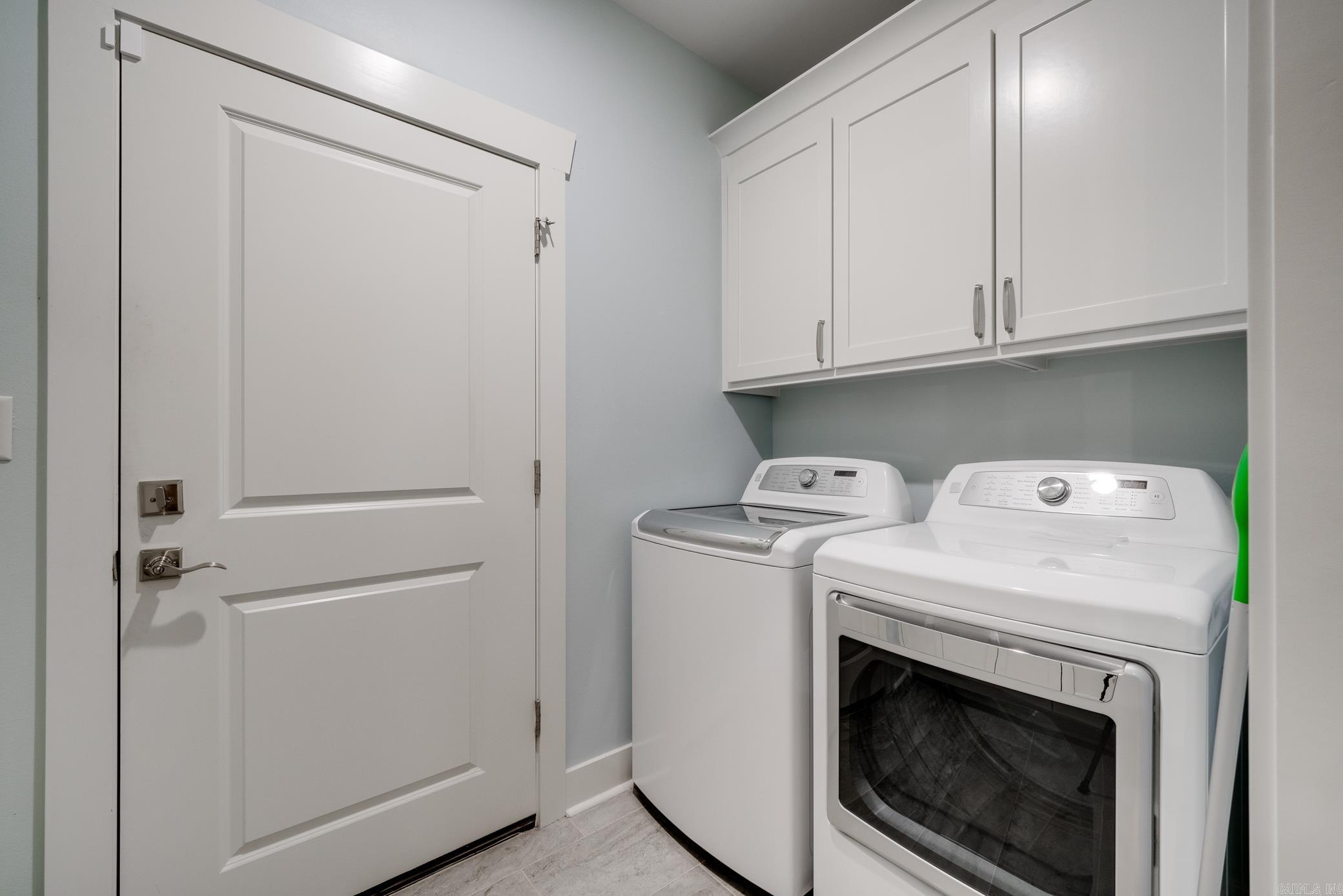 965 Woodland Cove Drive