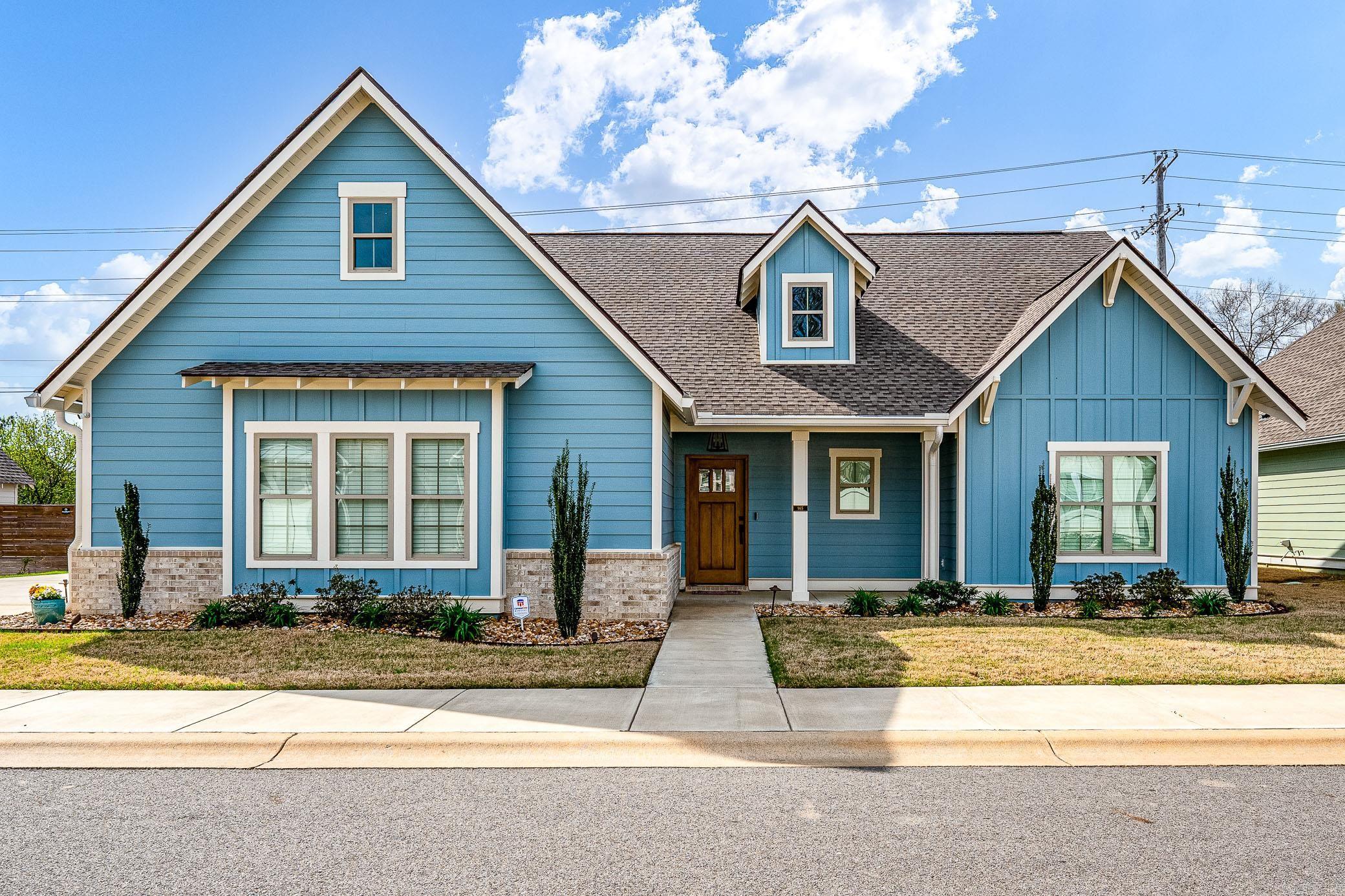 965 Woodland Cove Drive