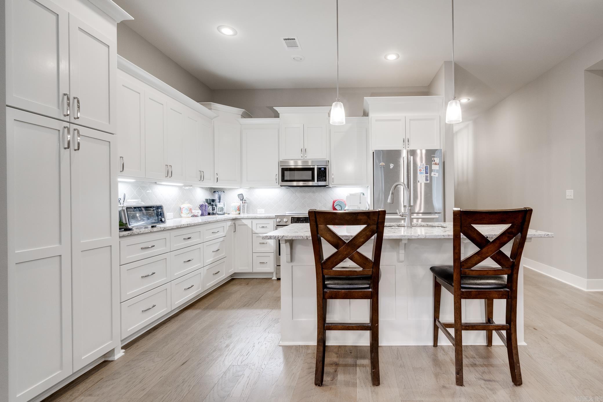 965 Woodland Cove Drive