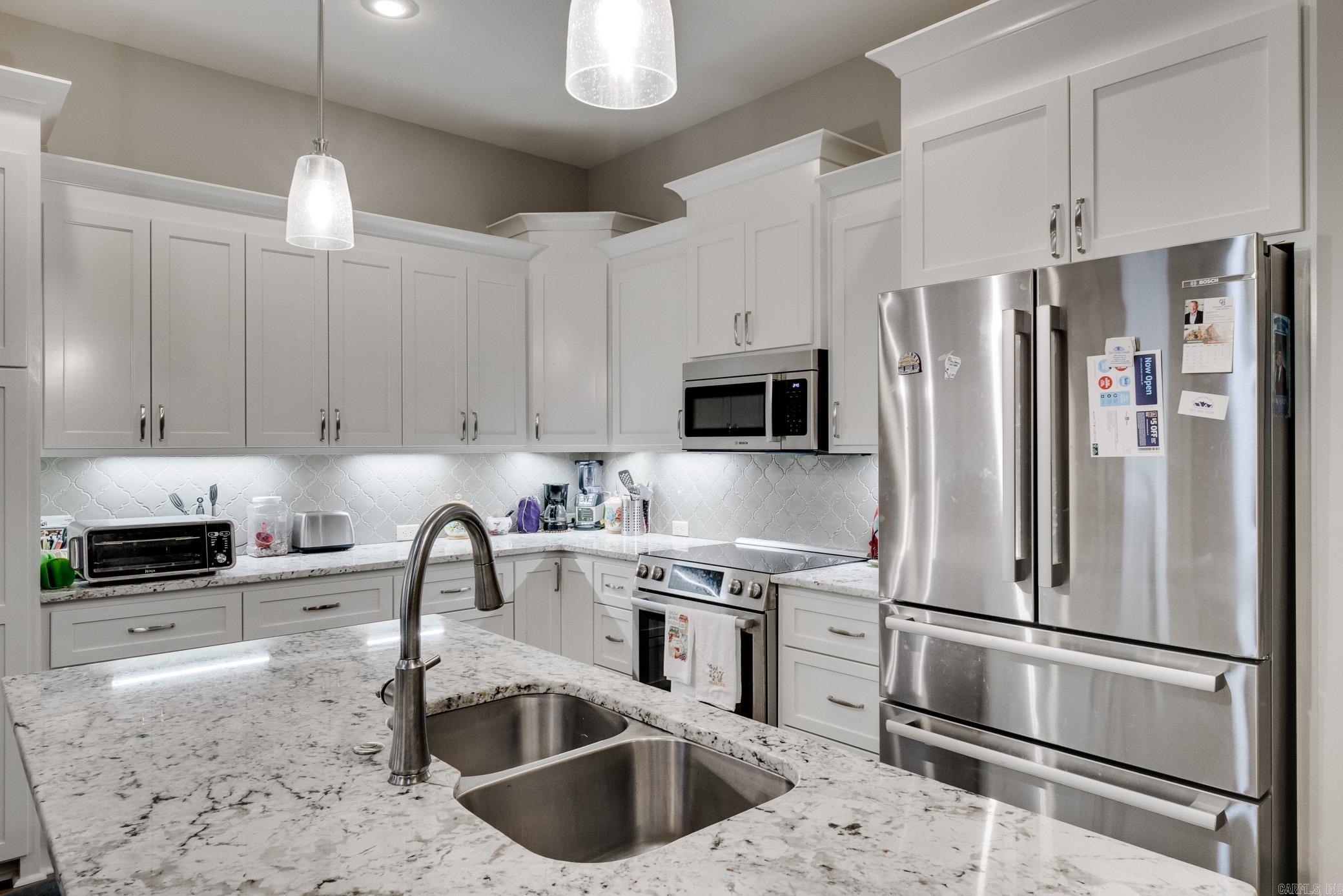 965 Woodland Cove Drive