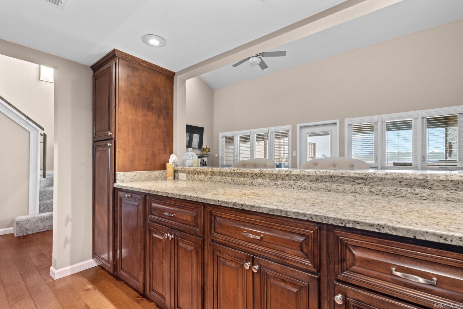 142 Lake Hamilton Dr Unit: 303