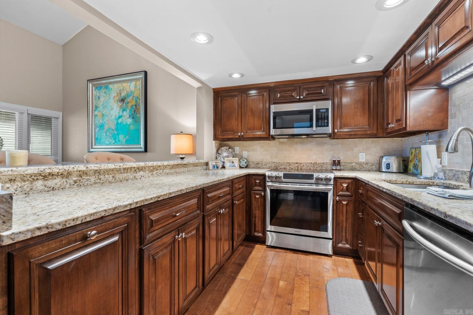142 Lake Hamilton Dr Unit: 303