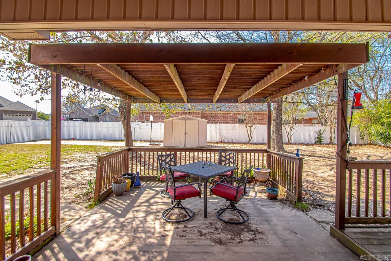 405 Wedgewood Point