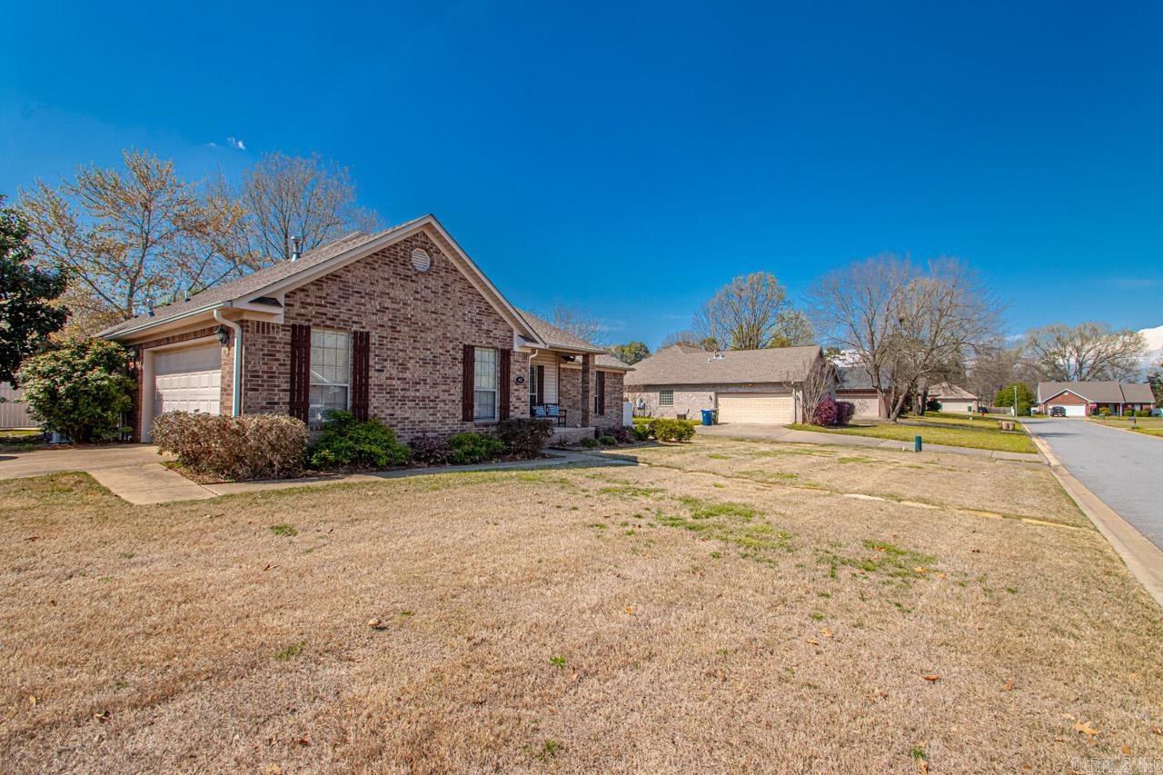 405 Wedgewood Point