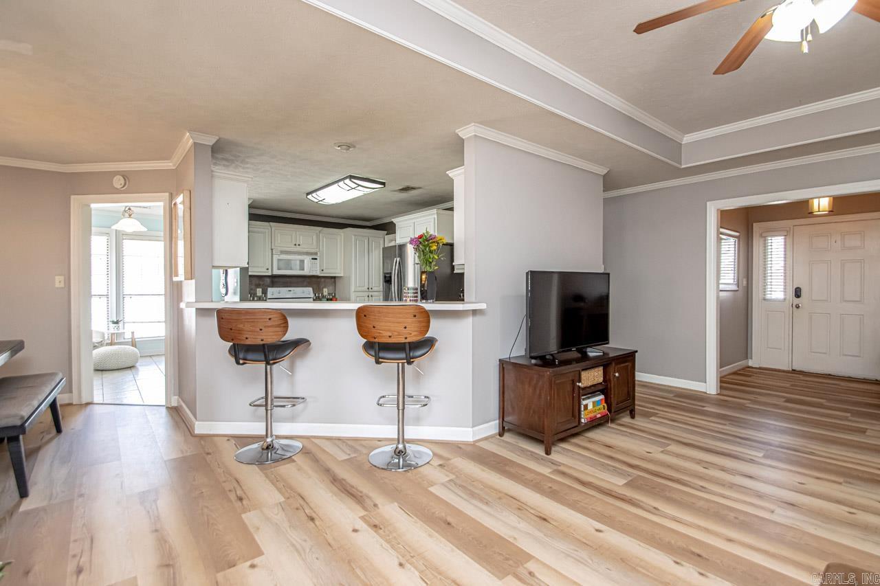 405 Wedgewood Point