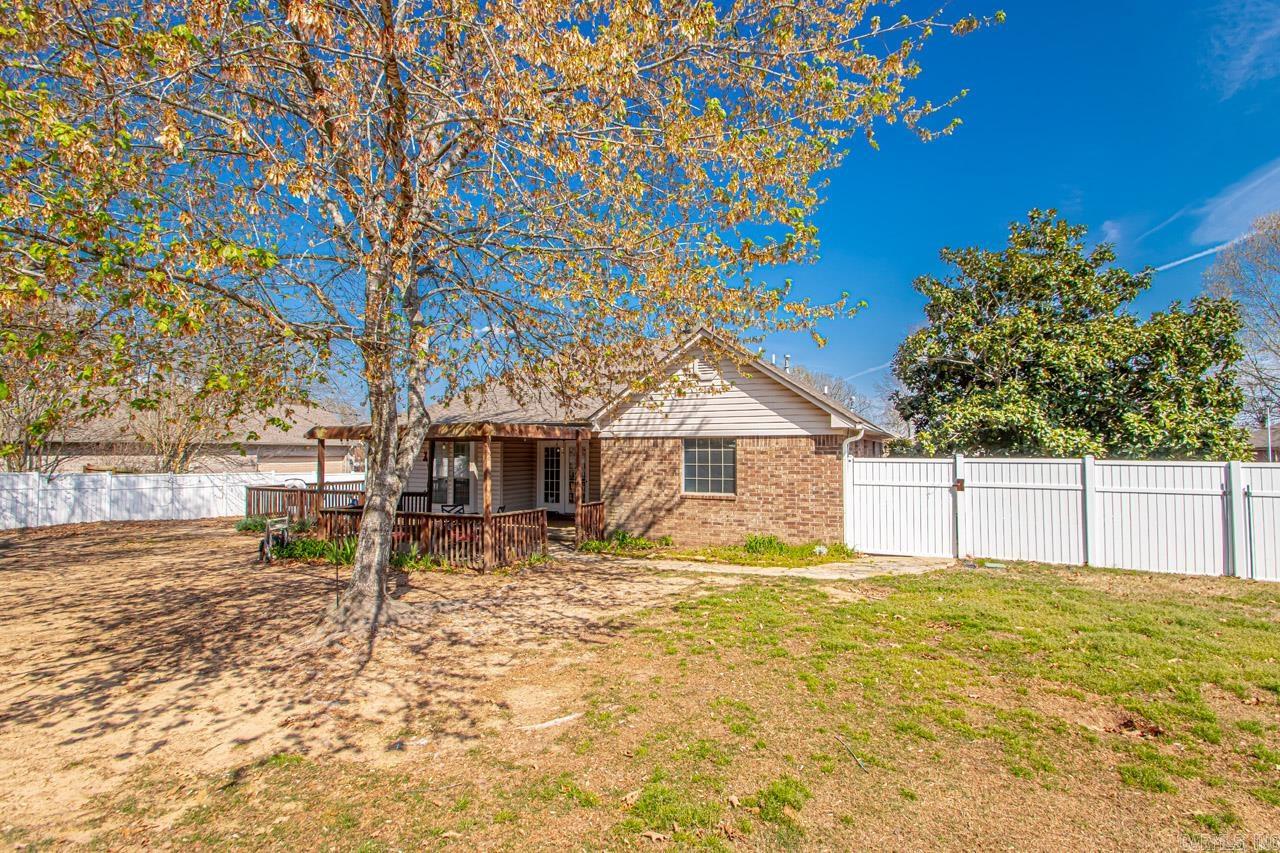 405 Wedgewood Point
