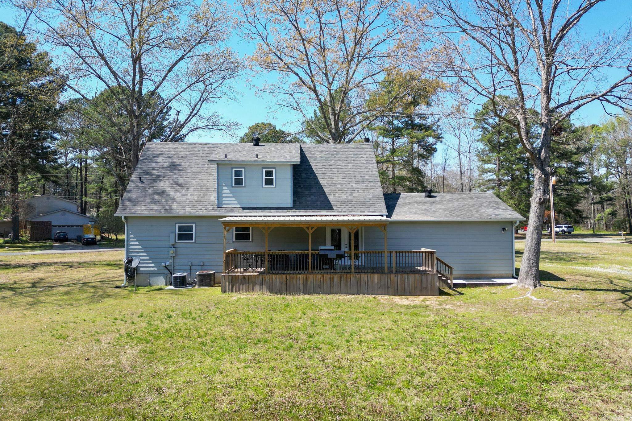 556 Kingwood Circle