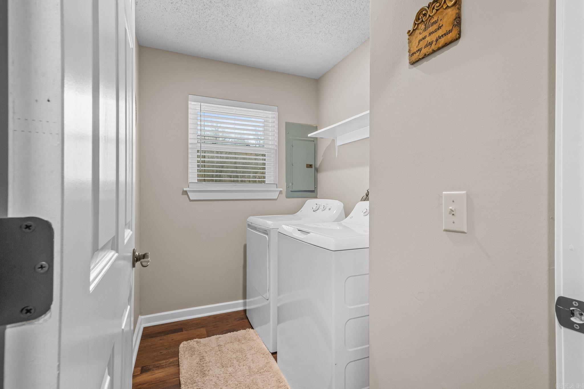 556 Kingwood Circle